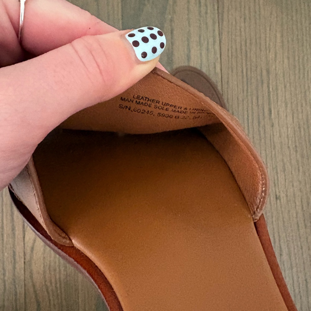 Tory Burch Everly Slides Size 7 - Picture 5 of 5